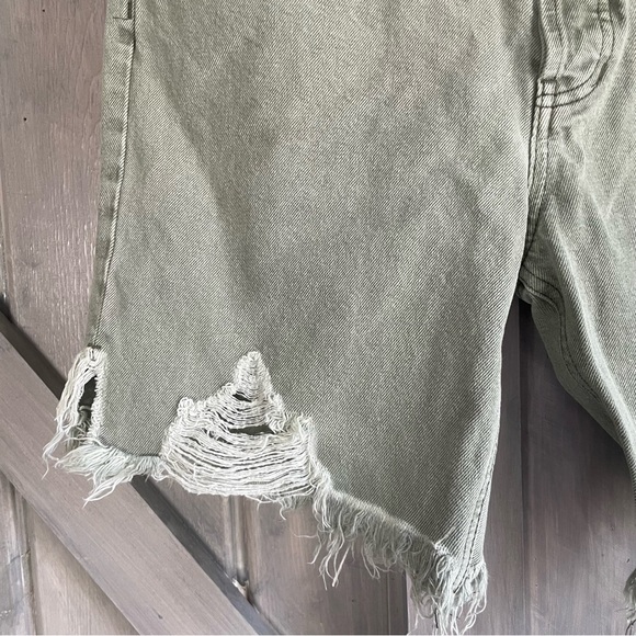 We The Free Sequoia Green Distressed Denim Shorts high rise size 30 100% Cotton - Picture 4 of 11